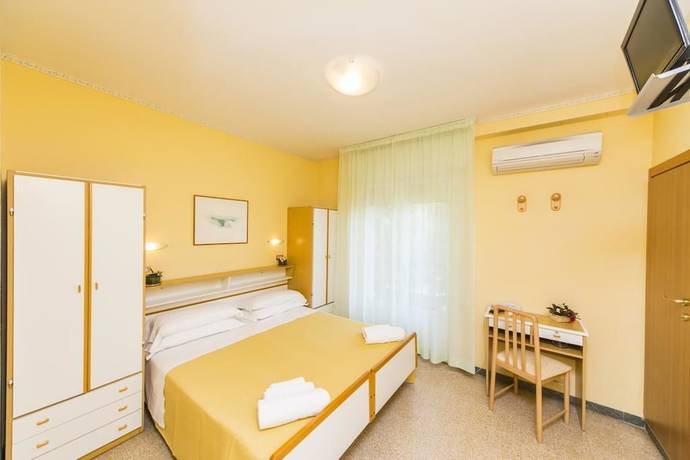 Imagen de la habitación del Hotel Rita, Riccione. Foto 11