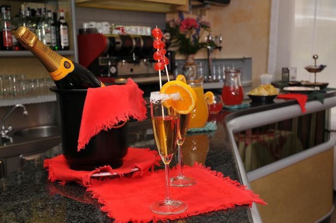 Imagen del bar/restaurante del Hotel Rita, Riccione. Foto 3