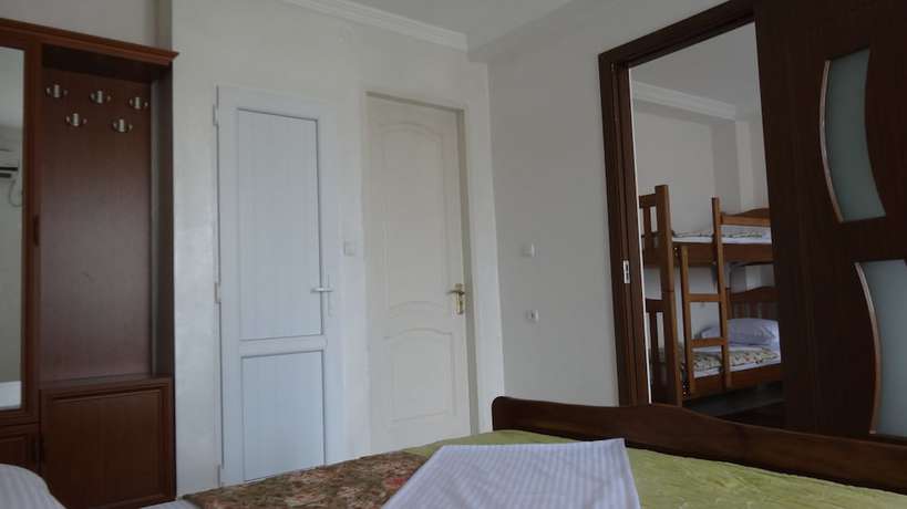 Imagen de la habitación del Hotel Ritsa. Foto 18