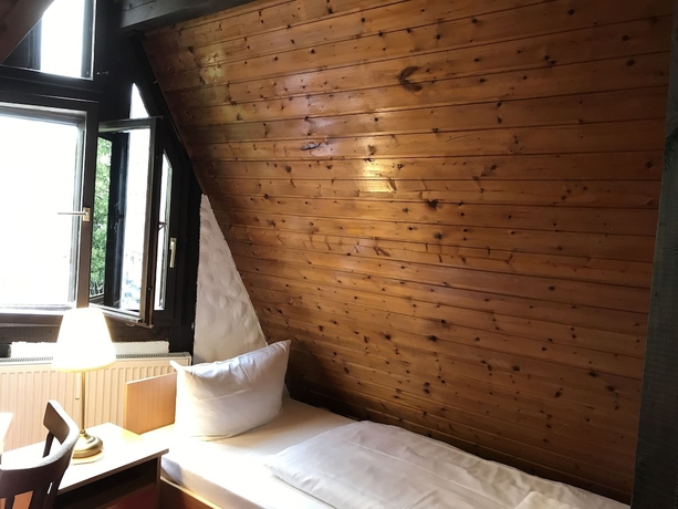 Imagen de la habitación del Hotel Ritter, Frankfurt. Foto 8