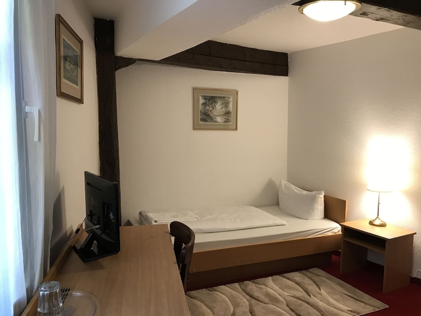 Imagen de la habitación del Hotel Ritter, Frankfurt. Foto 14