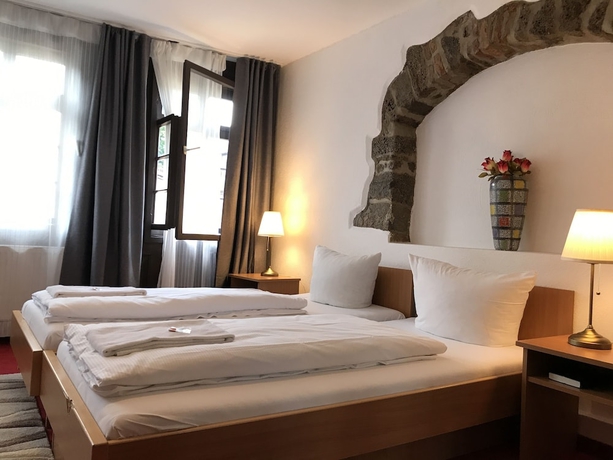 Imagen de la habitación del Hotel Ritter, Frankfurt. Foto 15