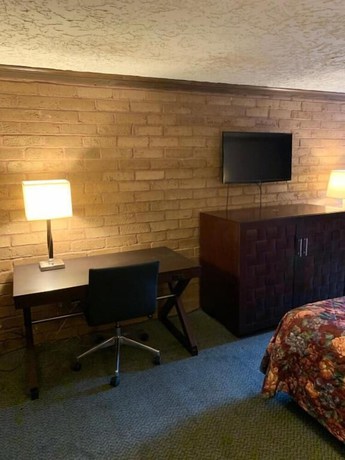 Imagen de la habitación del Hotel Rittiman Inn And Suites. Foto 9