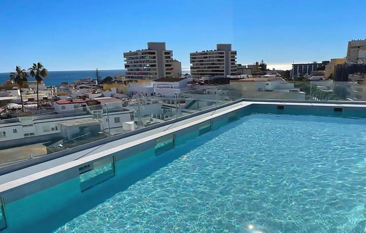 Imagen de la piscina del Hotel Ritual Sireno Torremolinos - Adults Only. Foto 8
