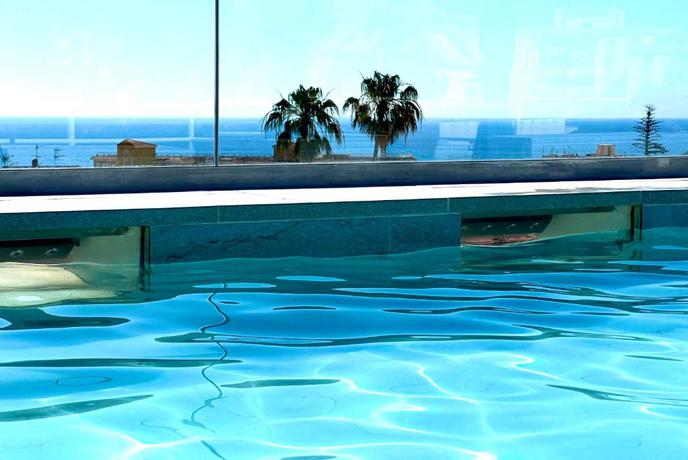 Imagen de la piscina del Hotel Ritual Sireno Torremolinos - Adults Only. Foto 9