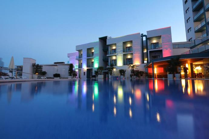 Imagen de la piscina del Hotel Ritual Torremolinos - Adults Only. Foto 12