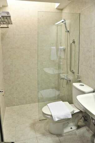 Imagen de la habitación del Hotel Ritz Astor. Foto 23
