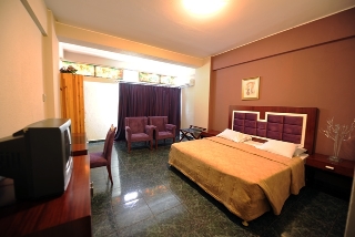 Imagen general del Hotel Ritz Capital. Foto 3