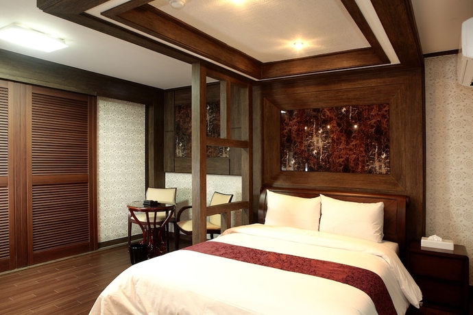 Imagen de la habitación del Hotel Ritz Castle Resort. Foto 6