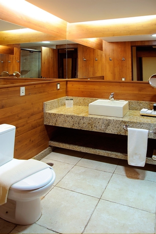 Imagen de la habitación del Hotel Ritz Lagoa Da Anta. Foto 8