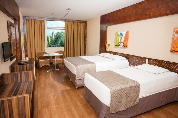 Imagen de la habitación del Hotel Ritz Lagoa Da Anta. Foto 10