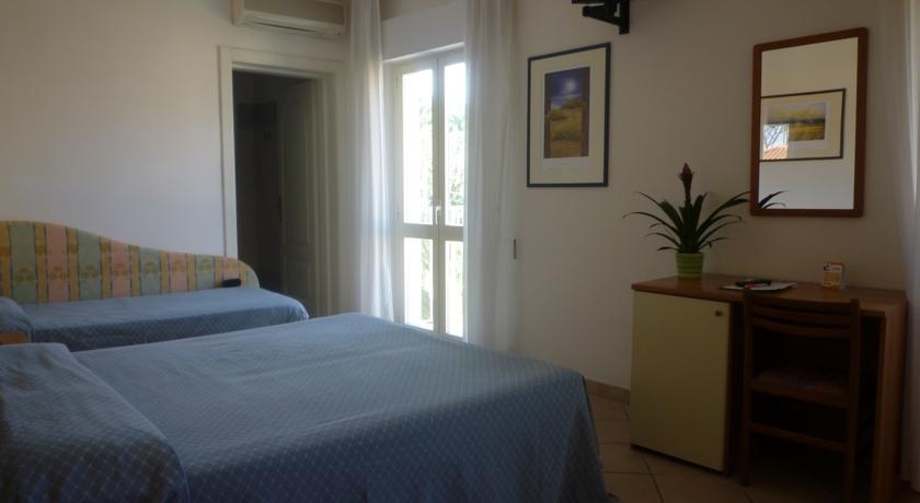 Imagen de la habitación del Hotel Ritz, Pietrasanta. Foto 4