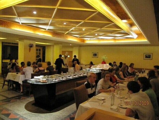Imagen del bar/restaurante del Hotel Ritz Plaza, Amritsar. Foto 21