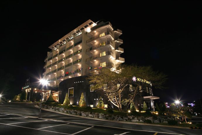 Imagen general del Hotel Ritz Plaza. Foto 1