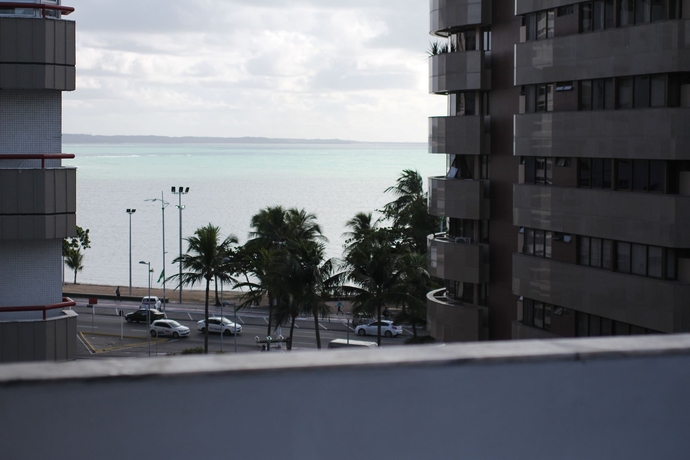 Imagen de la piscina del Hotel Ritz Praia Macei&oacute;. Foto 14