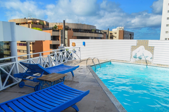 Imagen de la piscina del Hotel Ritz Praia Macei&oacute;. Foto 19