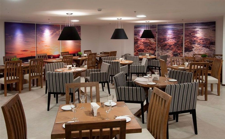 Imagen del bar/restaurante del Hotel Ritz Suites Grand Boutique. Foto 4