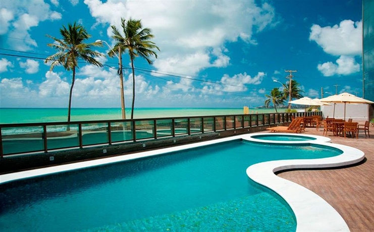 Imagen de la piscina del Hotel Ritz Suites Grand Boutique. Foto 16