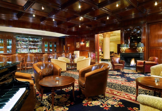 Imagen del bar/restaurante del Hotel Ritz-Carlton Berlin. Foto 5