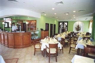 Imagen del bar/restaurante del Hotel Ritza. Foto 3