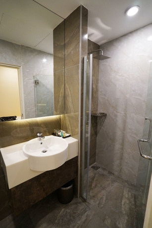 Imagen de la habitación del Hotel Ritzton. Foto 13