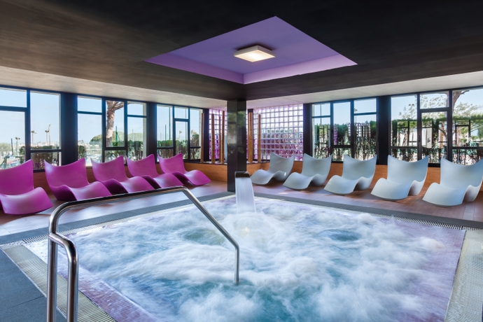 Imagen de los interiores del Hotel Riu Chiclana. Foto 12