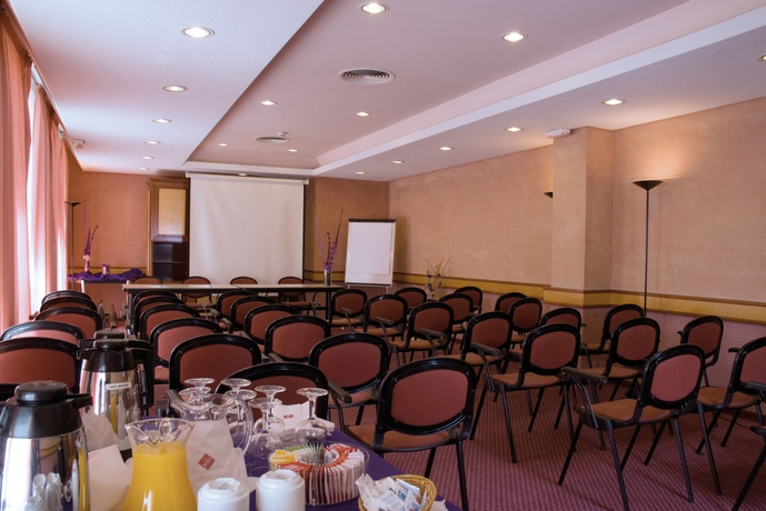 Imagen del bar/restaurante del Hotel Riu Concordia. Foto 6