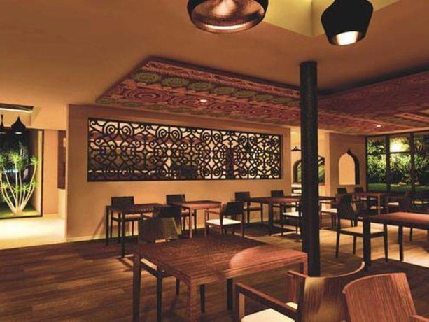 Imagen del bar/restaurante del Hotel Riu Coral. Foto 9