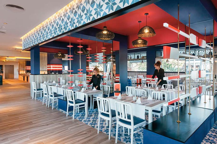 Imagen del bar/restaurante del Hotel Riu Costa Del Sol All Inclusive. Foto 5