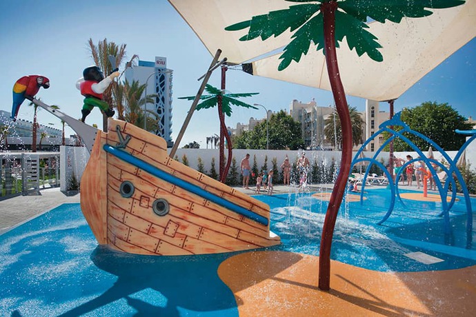 Imagen de la piscina del Hotel Riu Costa Del Sol All Inclusive. Foto 25