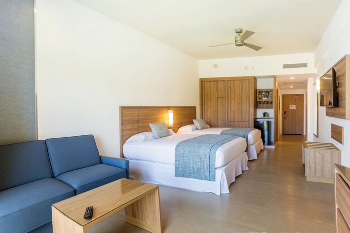 Imagen de la habitación del Hotel Riu Emerald Bay. Foto 8