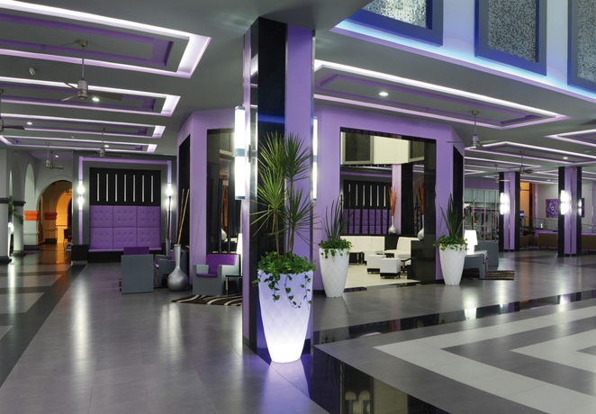 Imagen de los interiores del Hotel Riu Flamingos - All Inclusive. Foto 11
