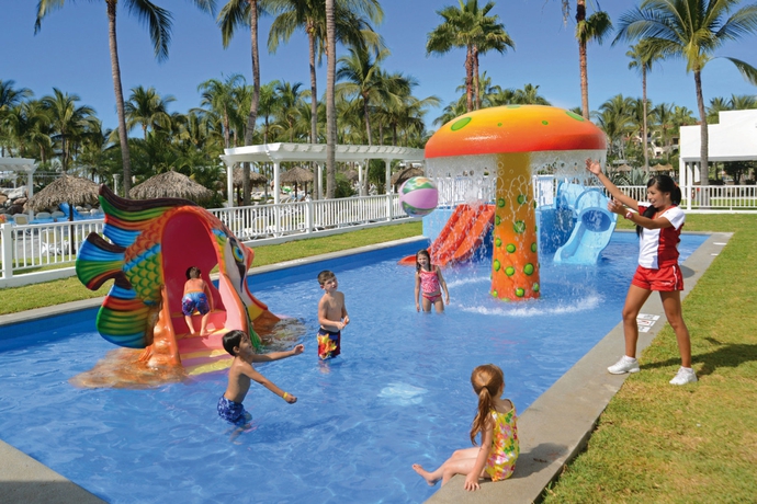 Imagen de la piscina del Hotel Riu Flamingos - All Inclusive. Foto 16