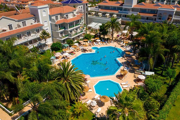 Imagen de los exteriores del Hotel Riu Garoé. Foto 11