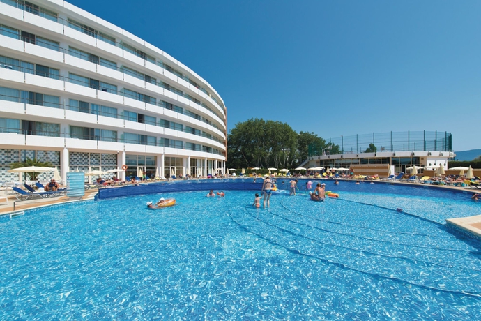 Imagen del bar/restaurante del Hotel Riu Helios - All Inclusive. Foto 6