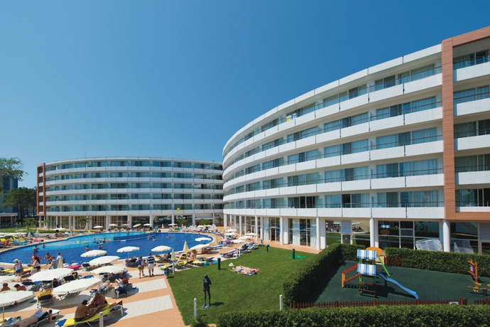 Imagen de los exteriores del Hotel Riu Helios - All Inclusive. Foto 11