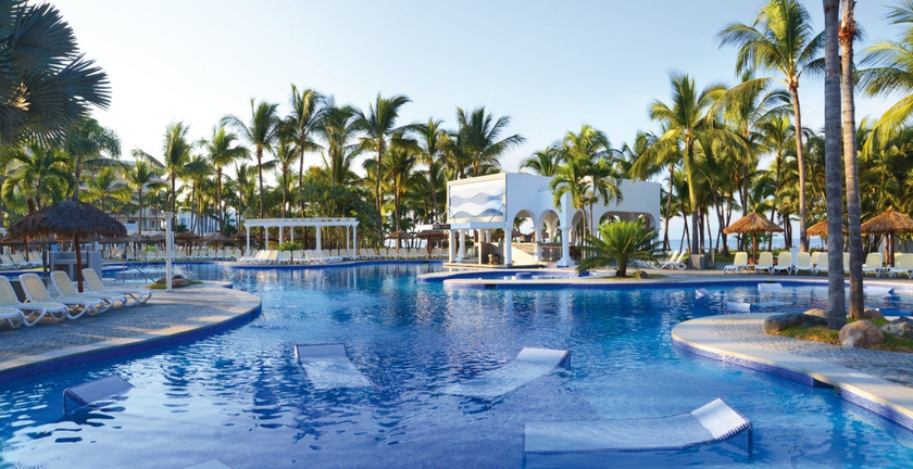 Imagen de la piscina del Hotel Riu Jalisco - All Inclusive. Foto 13