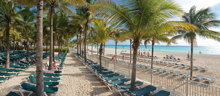 Imagen de los exteriores del Hotel Riu Lupita All Inclusive. Foto 10