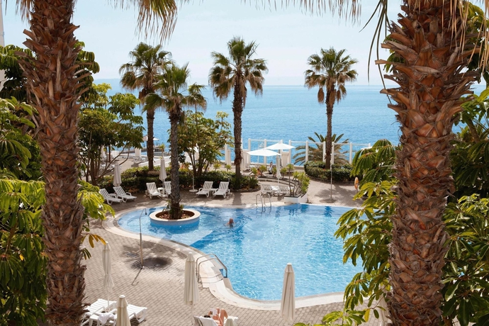 Imagen de la piscina del Hotel Riu Madeira - All Inclusive. Foto 16