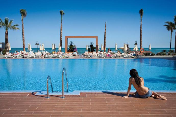 Imagen de la piscina del Hotel Riu Nautilus - Adults Only. Foto 13
