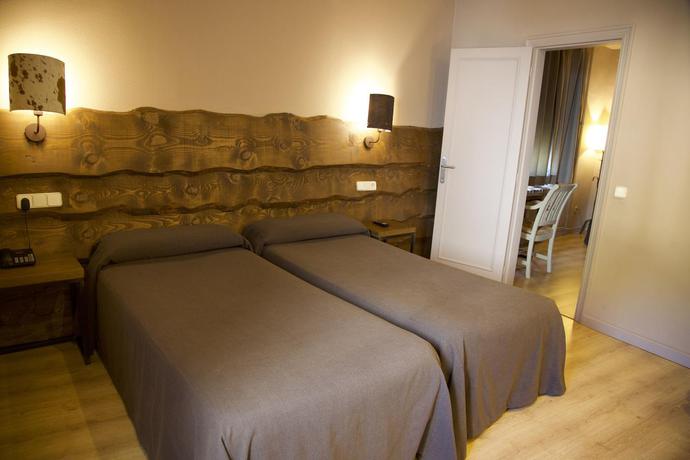 Imagen de la habitación del Hotel Riu Nere. Foto 4