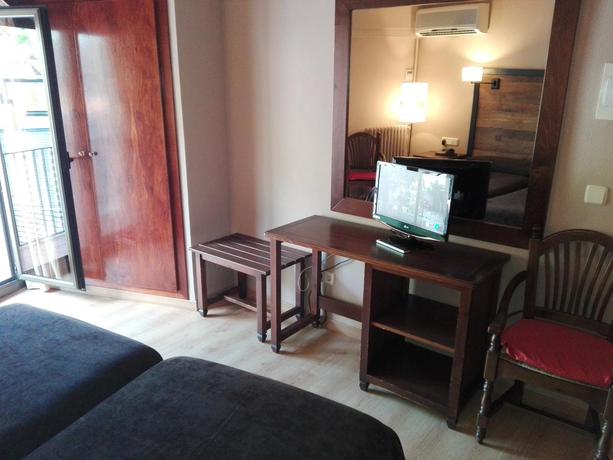 Imagen de la habitación del Hotel Riu Nere. Foto 6