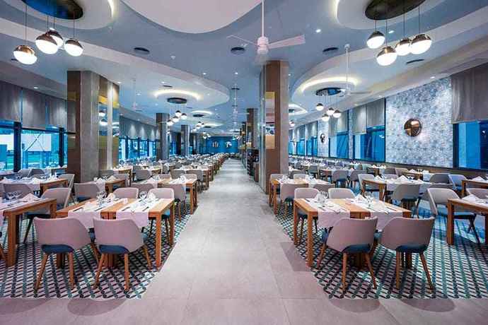 Imagen del bar/restaurante del Hotel Riu Ocho Rios - All Inclusive. Foto 2