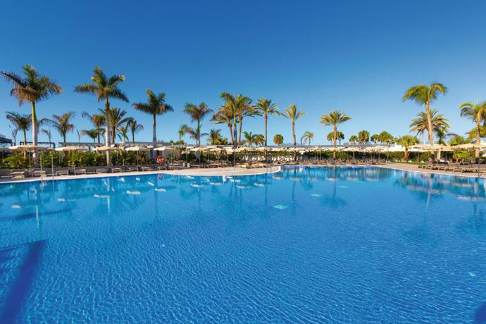 Imagen de la piscina del Hotel Riu Palace Maspalomas - Adults Only. Foto 14