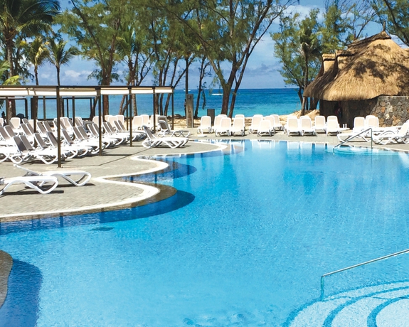 Imagen de la piscina del Hotel Riu Palace Mauritius - All Inclusive - Adults Only. Foto 16
