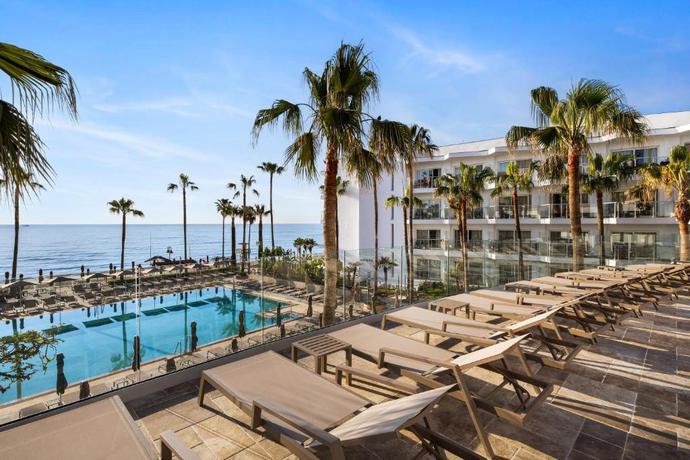 Imagen de la piscina del Hotel Riu Palace Nautilus - Adults Only. Foto 14