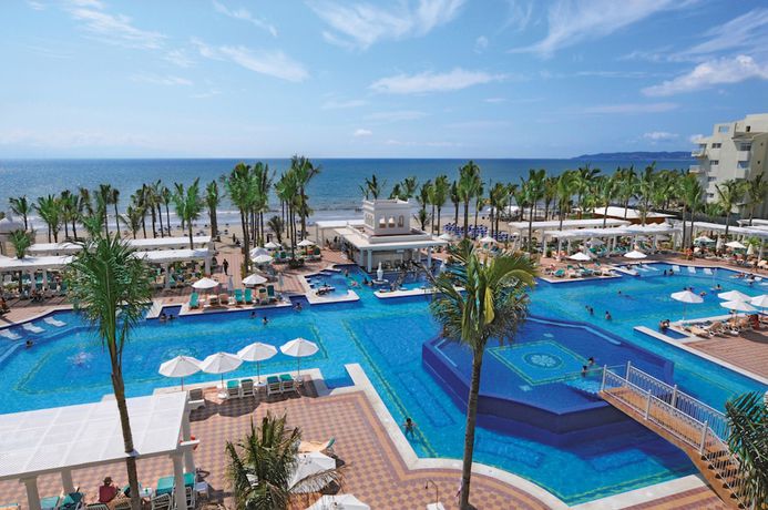 Imagen de la piscina del Hotel Riu Palace Pacifico - Adults Only - All Inclusive. Foto 12