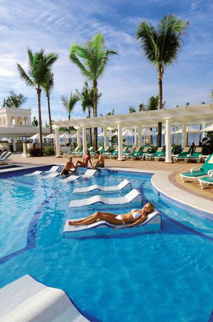 Imagen de la piscina del Hotel Riu Palace Pacifico - Adults Only - All Inclusive. Foto 15