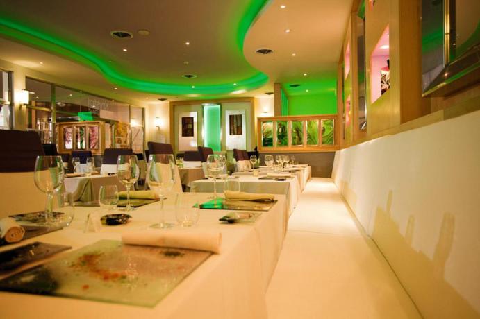 Imagen del bar/restaurante del Hotel Riu Palace Paradise Island All Inclusive - Adults Only. Foto 2