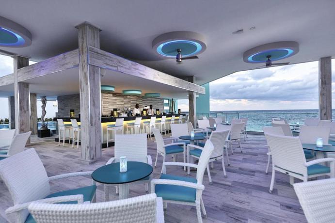 Imagen del bar/restaurante del Hotel Riu Palace Paradise Island All Inclusive - Adults Only. Foto 4